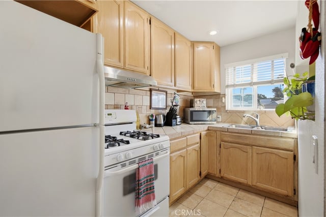 3252 Cattaraugus Avenue, Los Angeles, CA 90034 — photo 26 of 58