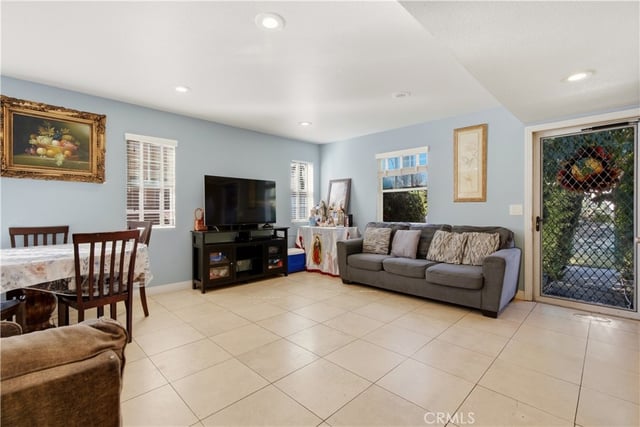 3252 Cattaraugus Avenue, Los Angeles, CA 90034 — photo 4 of 58
