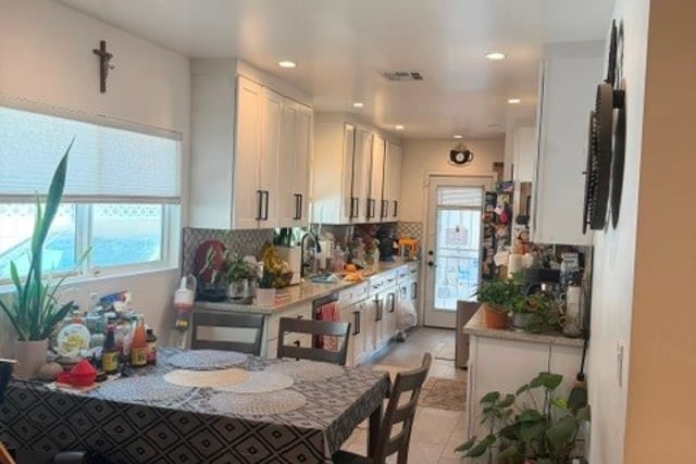 1122 N Beachwood, Burbank, CA 91506 — photo 3 of 5