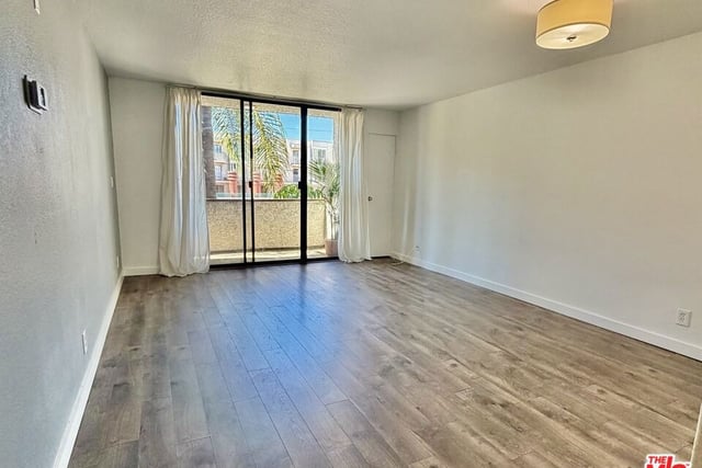 630 N Grand Avenue 203, Los Angeles, CA 90012 — photo 2 of 35