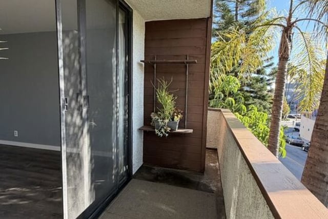 630 N Grand Avenue 203, Los Angeles, CA 90012 — photo 23 of 35