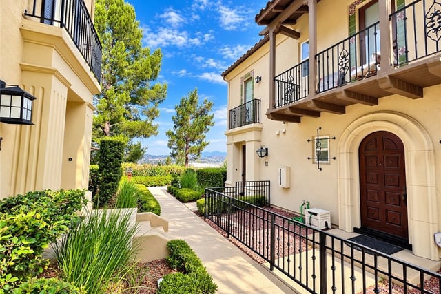 883 Terrace W, Diamond Bar, CA 91765 — photo 2 of 60