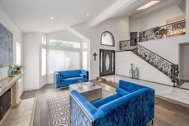 17813 Oakrock Court, Granada Hills, CA 91344 — photo 5 of 46