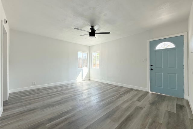 619 E 116th Street, Los Angeles, CA 90059 — photo 4 of 15