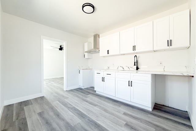 619 E 116th Street, Los Angeles, CA 90059 — photo 8 of 15