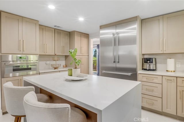 6330 Riviera, Long Beach, CA 90815 — photo 10 of 58