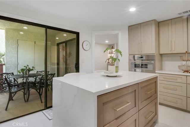 6330 Riviera, Long Beach, CA 90815 — photo 11 of 58