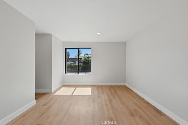 6275 Canoga 68, Woodland Hills, CA 91367 — photo 19 of 27