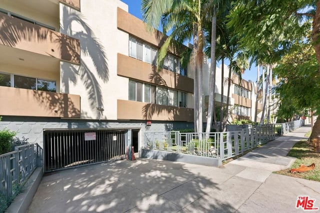 1233 N Laurel Avenue 109, West Hollywood, CA 90046 — photo 18 of 19