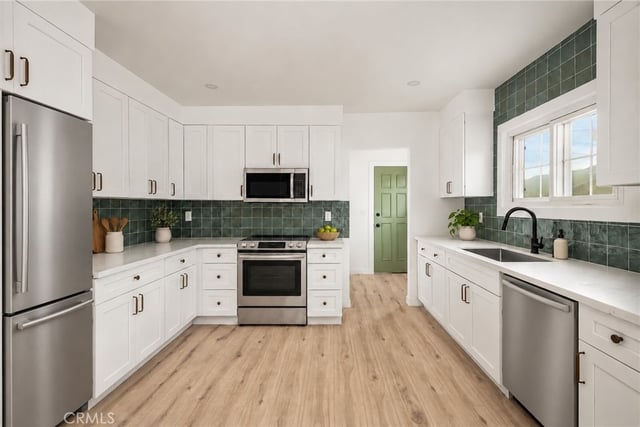1125 W 99th, Los Angeles, CA 90044 — photo 7 of 20