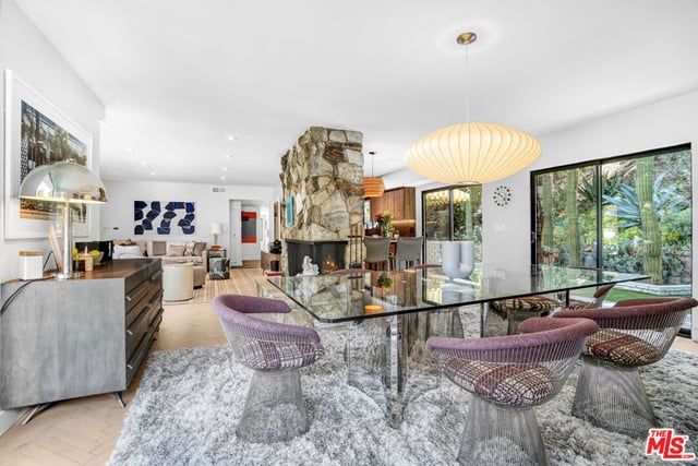 3560 Mandeville Canyon Road, Los Angeles, CA 90049 — photo 7 of 34