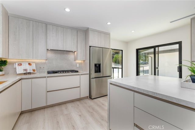 5843 Nevada, Woodland Hills, CA 91367 — photo 14 of 29