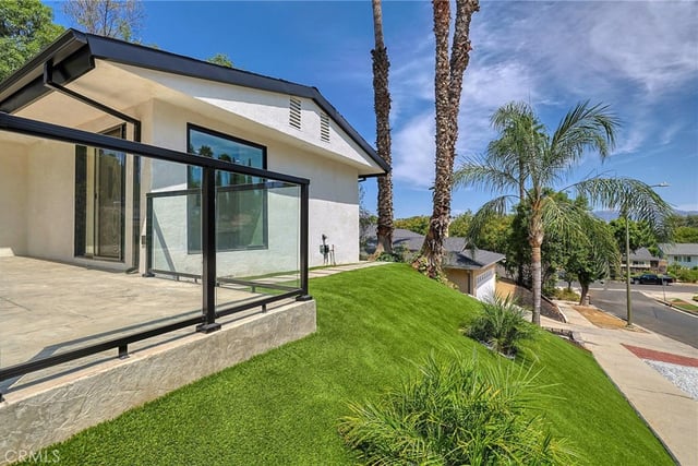 5843 Nevada, Woodland Hills, CA 91367 — photo 3 of 29