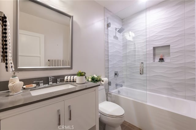 14734 Magnolia Boulevard, Sherman Oaks, CA 91403 — photo 25 of 32