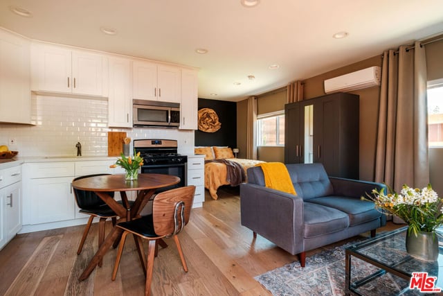 3625 Somerset Drive, Los Angeles, CA 90016 — photo 32 of 45