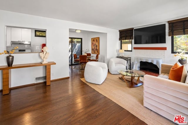 7432 Woodrow Wilson Drive, Los Angeles, CA 90046 — photo 7 of 18