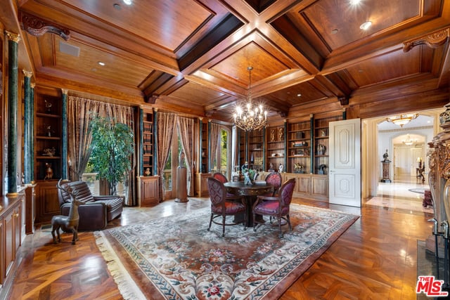 900 W Stafford Road, Thousand Oaks, CA 91361 — photo 9 of 43