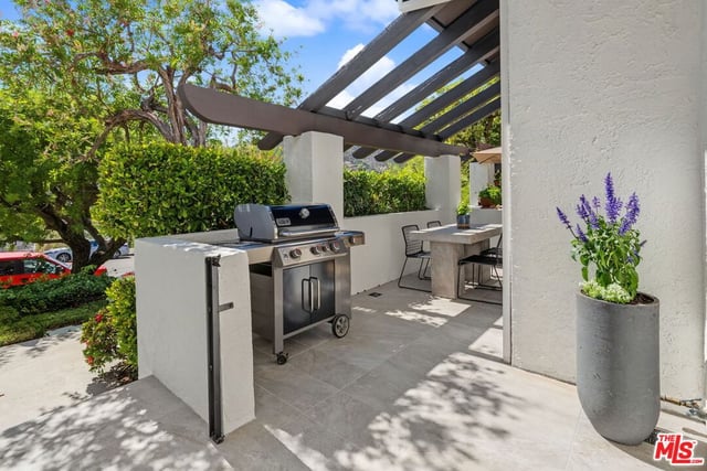 1535 Michael Lane, Pacific Palisades, CA 90272 — photo 5 of 56