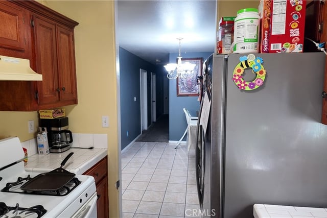 9534 Hickory, Los Angeles, CA 90002 — photo 7 of 24