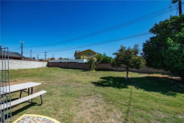10226 Jordan, Chatsworth, CA 91311 — photo 5 of 25