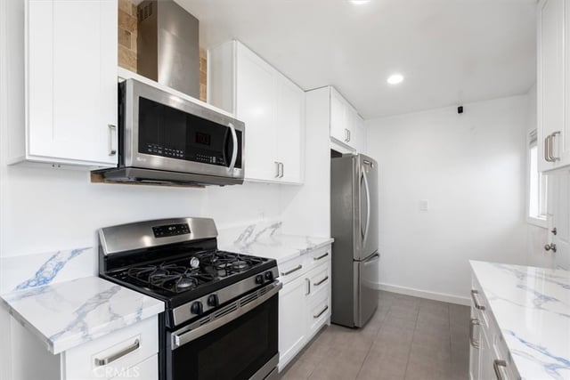 5857 Willis Avenue, Sherman Oaks, CA 91411 — photo 11 of 34