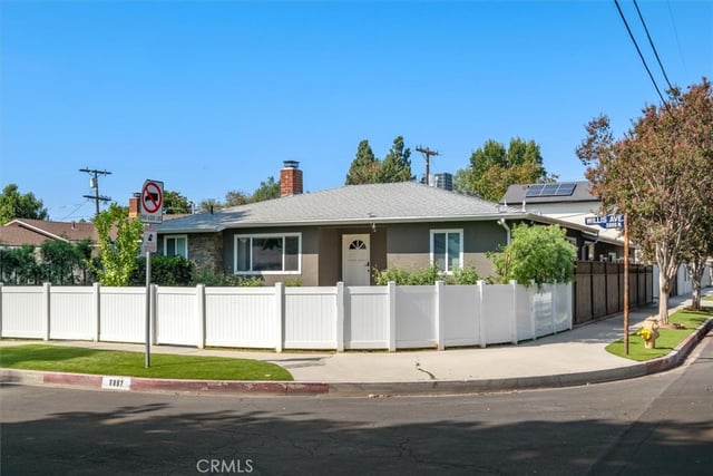 5857 Willis Avenue, Sherman Oaks, CA 91411 — photo 2 of 34