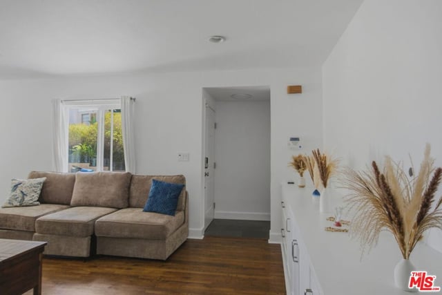4218 Don Arellanes Drive, Los Angeles, CA 90008 — photo 3 of 31