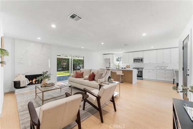 17149 Donmetz Street, Granada Hills, CA 91344 — photo 5 of 41