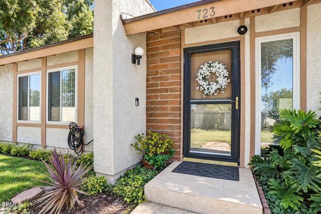 723 Nandina Place, Oxnard, CA 93036 — photo 2 of 26
