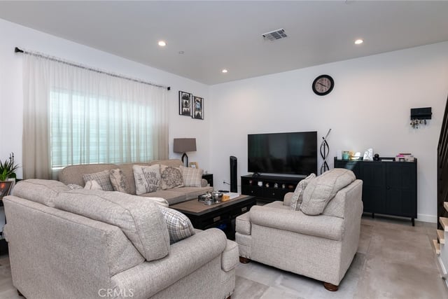 6943 Goodland Avenue, North Hollywood, CA 91605 — photo 7 of 30