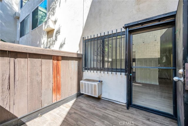 525 S Ardmore Avenue 161, Los Angeles, CA 90020 — photo 6 of 18