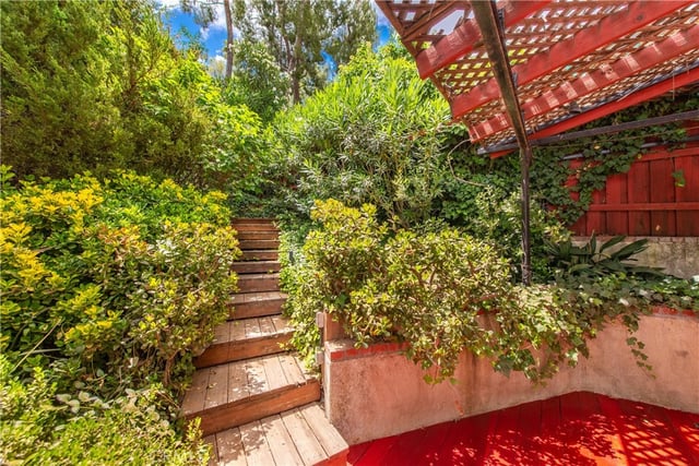 4776 Excelente Drive, Woodland Hills, CA 91364 — photo 15 of 30