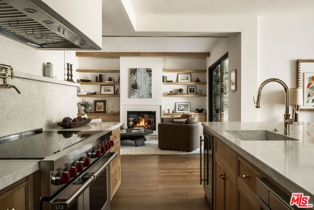 12040 Maxwellton Road, Studio City, CA 91604 — photo 13 of 49
