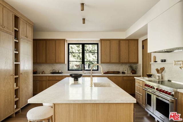 12040 Maxwellton Road, Studio City, CA 91604 — photo 15 of 49