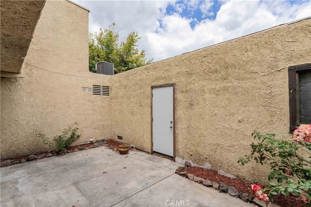 6746 Encino Avenue 2, Lake Balboa, CA 91406 — photo 40 of 43