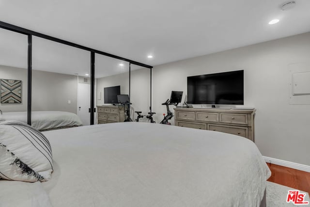 5130 Marina Pacifica Drive, Long Beach, CA 90803 — photo 17 of 40