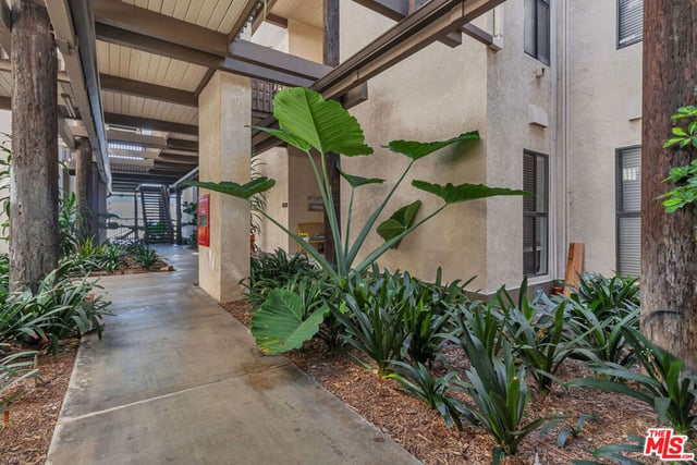 5130 Marina Pacifica Drive, Long Beach, CA 90803 — photo 28 of 40