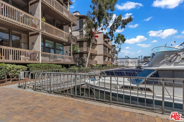 5130 Marina Pacifica Drive, Long Beach, CA 90803 — photo 39 of 40