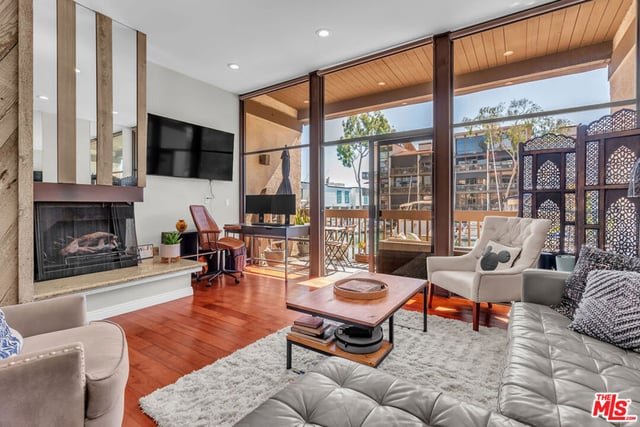 5130 Marina Pacifica Drive, Long Beach, CA 90803 — photo 5 of 40