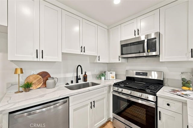 27908 Adon Avenue, Canyon Country, CA 91387 — photo 13 of 32