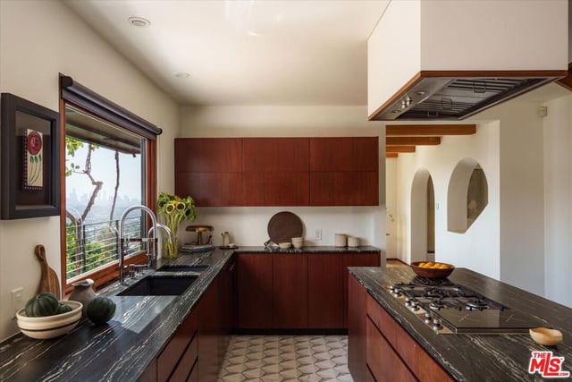 2551 Glendower Avenue, Los Angeles, CA 90027 — photo 12 of 43