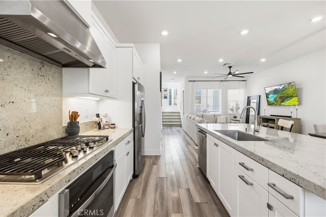 27420 Horizon View, Valencia, CA 91381 — photo 14 of 62