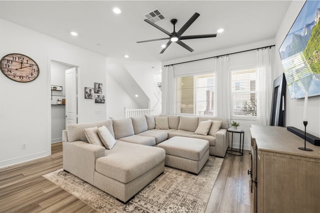 27420 Horizon View, Valencia, CA 91381 — photo 4 of 62