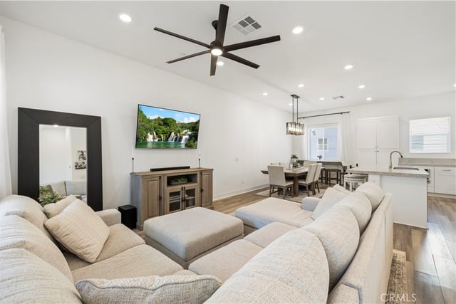 27420 Horizon View, Valencia, CA 91381 — photo 9 of 62