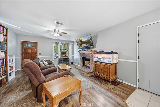 17247 Mossdale, Lancaster, CA 93535 — photo 4 of 31