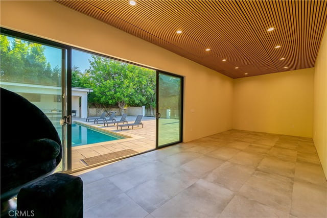 9240 Encino, Northridge, CA 91325 — photo 37 of 43