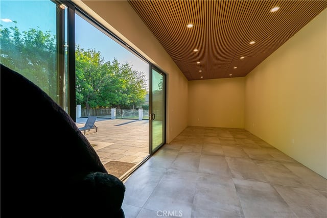 9240 Encino, Northridge, CA 91325 — photo 38 of 43