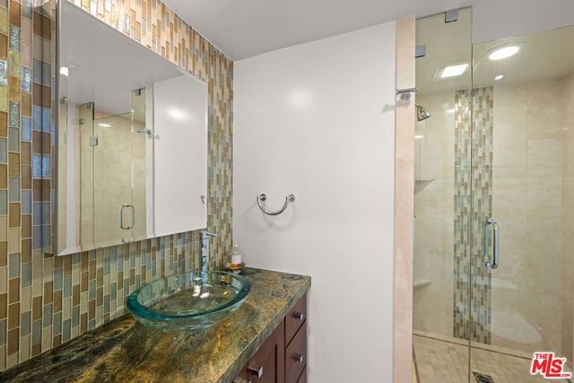 412 N Palm Drive 604, Beverly Hills, CA 90210 — photo 14 of 19