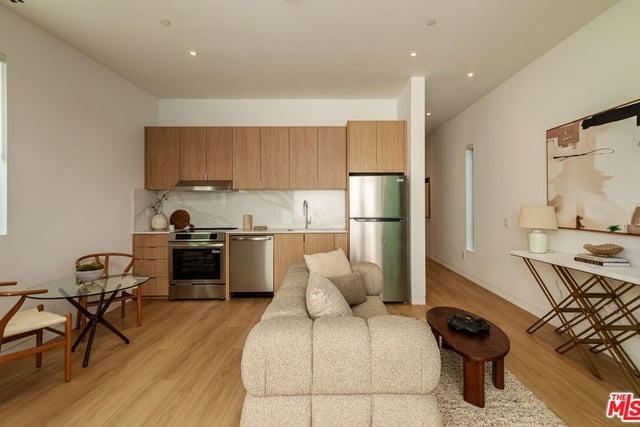 248 19th Street, Santa Monica, CA 90402 — photo 25 of 33