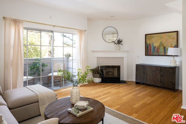 12016 Washington Place 106, Los Angeles, CA 90066 — photo 3 of 20
